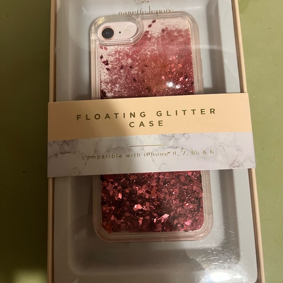 iPhone case - Picture 1 of 1